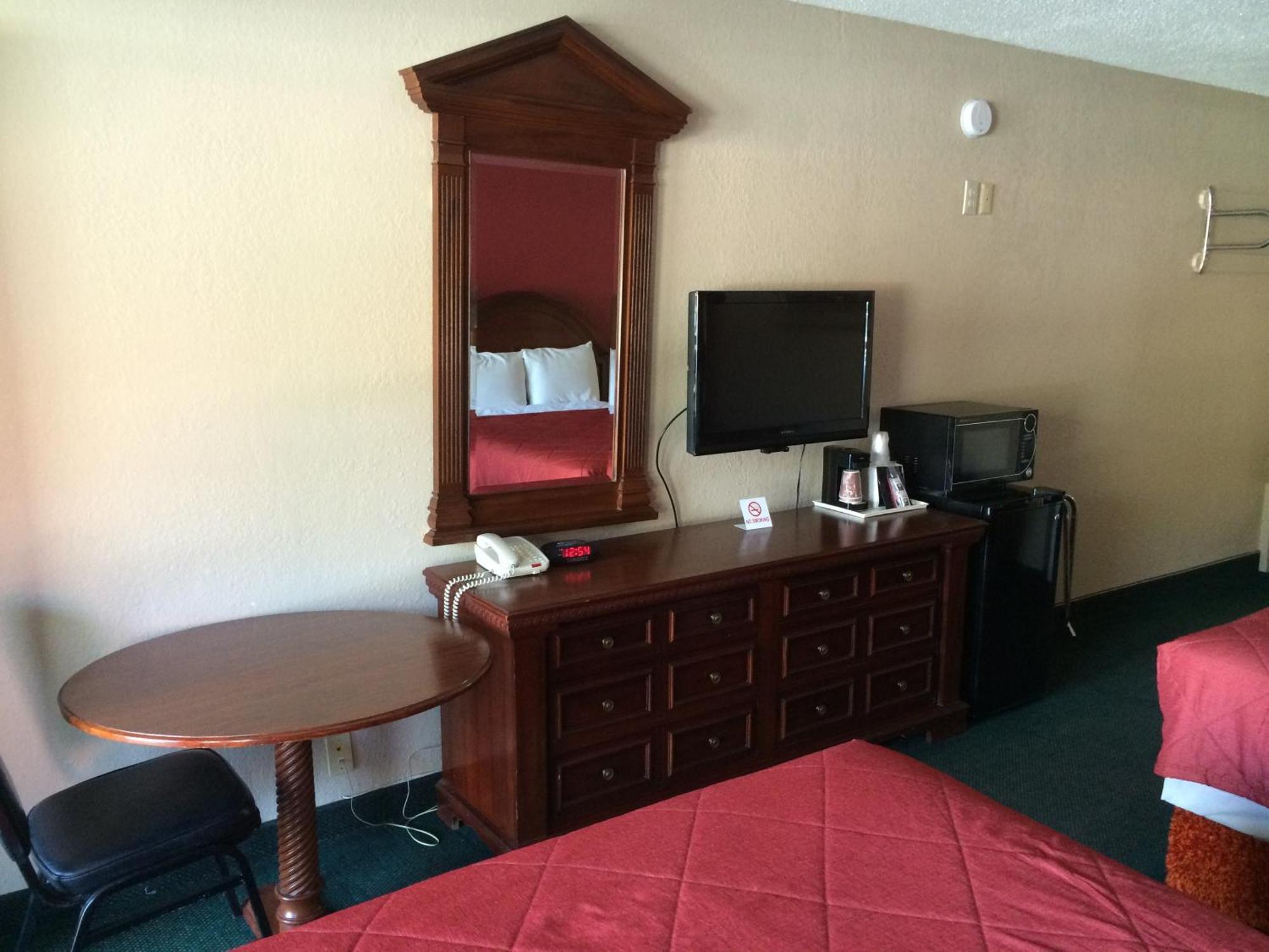 Bestway Inn Ruidoso Downs Стая снимка