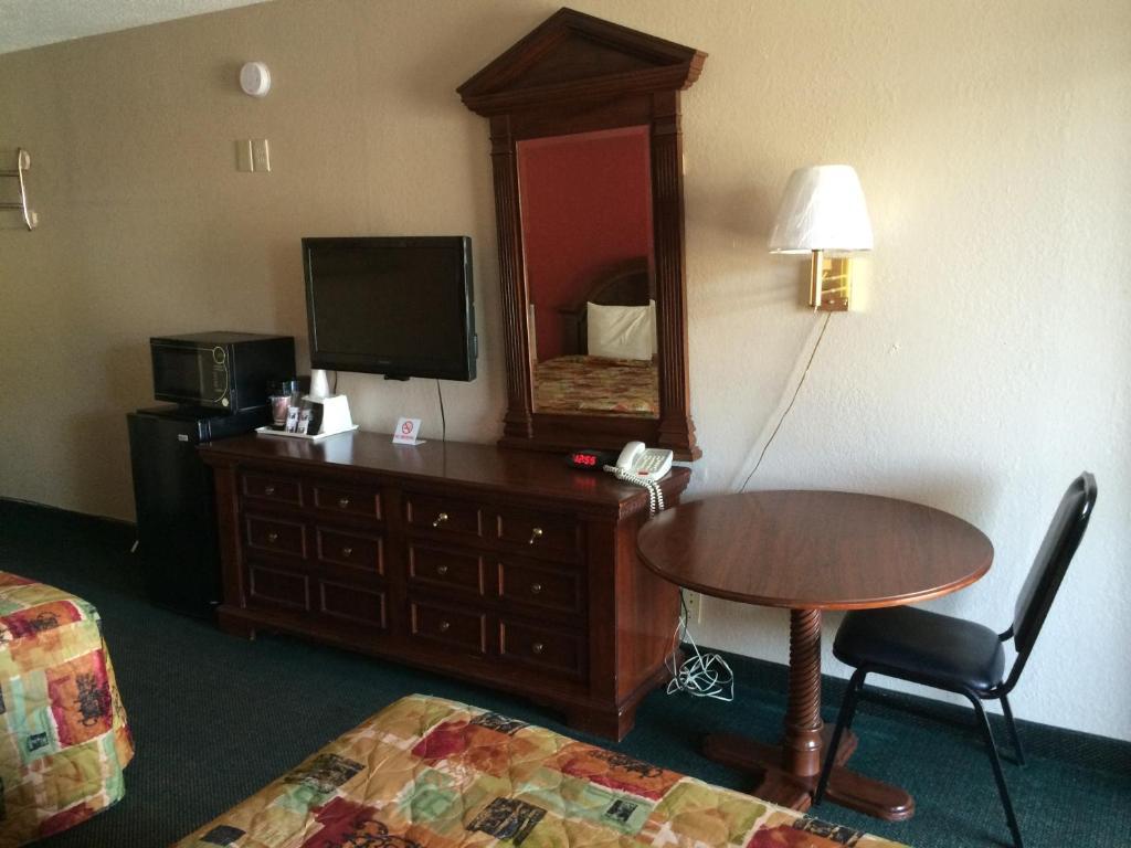 Bestway Inn Ruidoso Downs Стая снимка